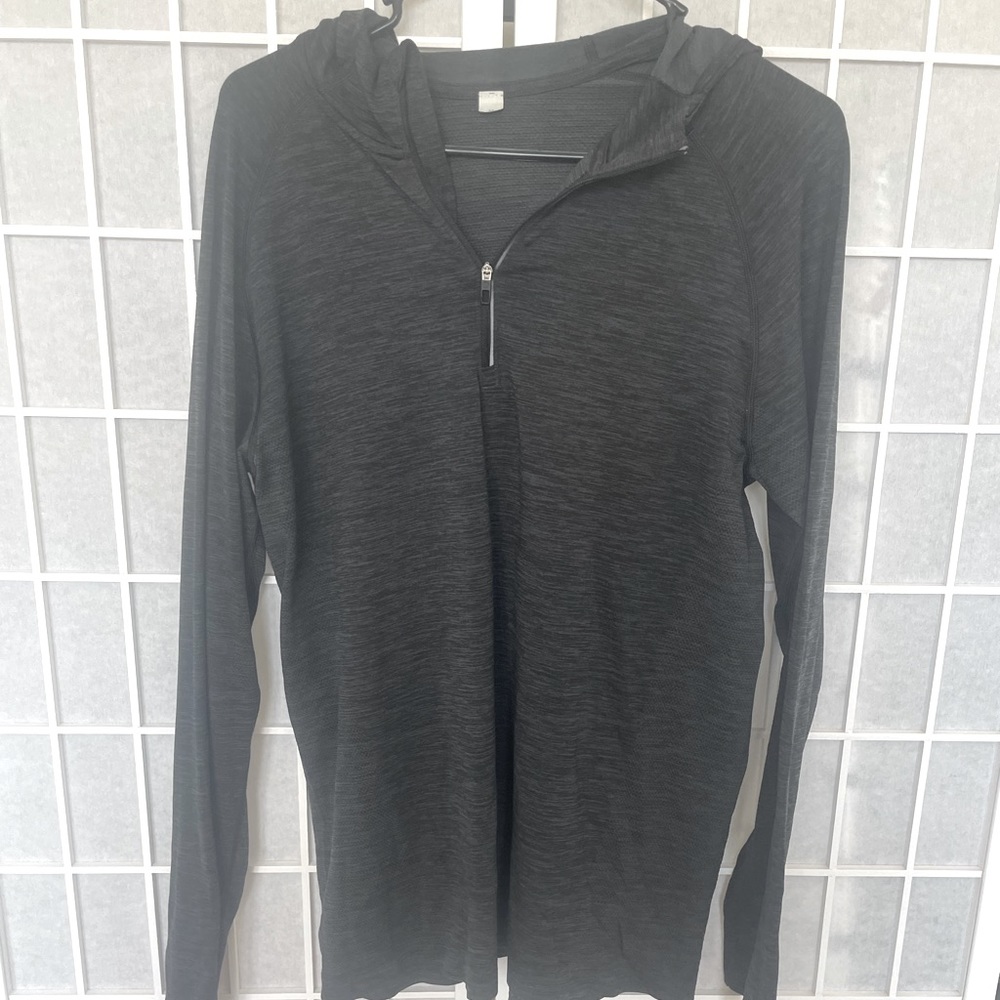 Men’s Lululemon quarter zip hoodie